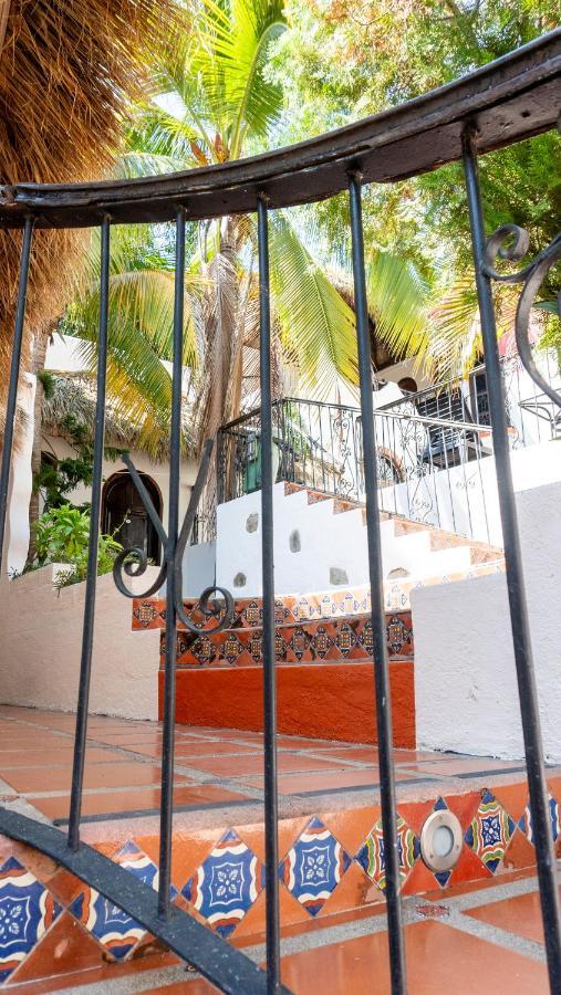 ホテル Esencia Puerto Escondido プエルト・エスコンディード エクステリア 写真