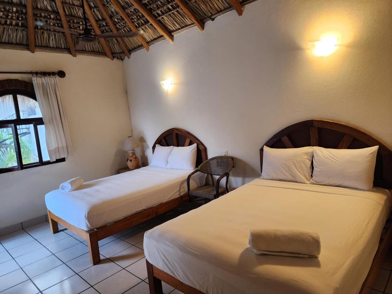 ホテル Esencia Puerto Escondido プエルト・エスコンディード エクステリア 写真